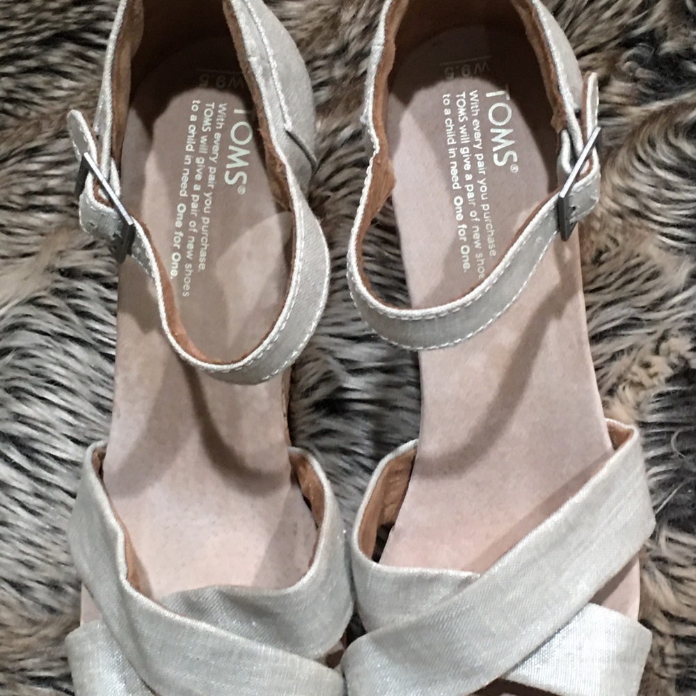 Toms Sienna Natural Metallic Chambray Cork Veneer Platform Wedges *Size 9.5*